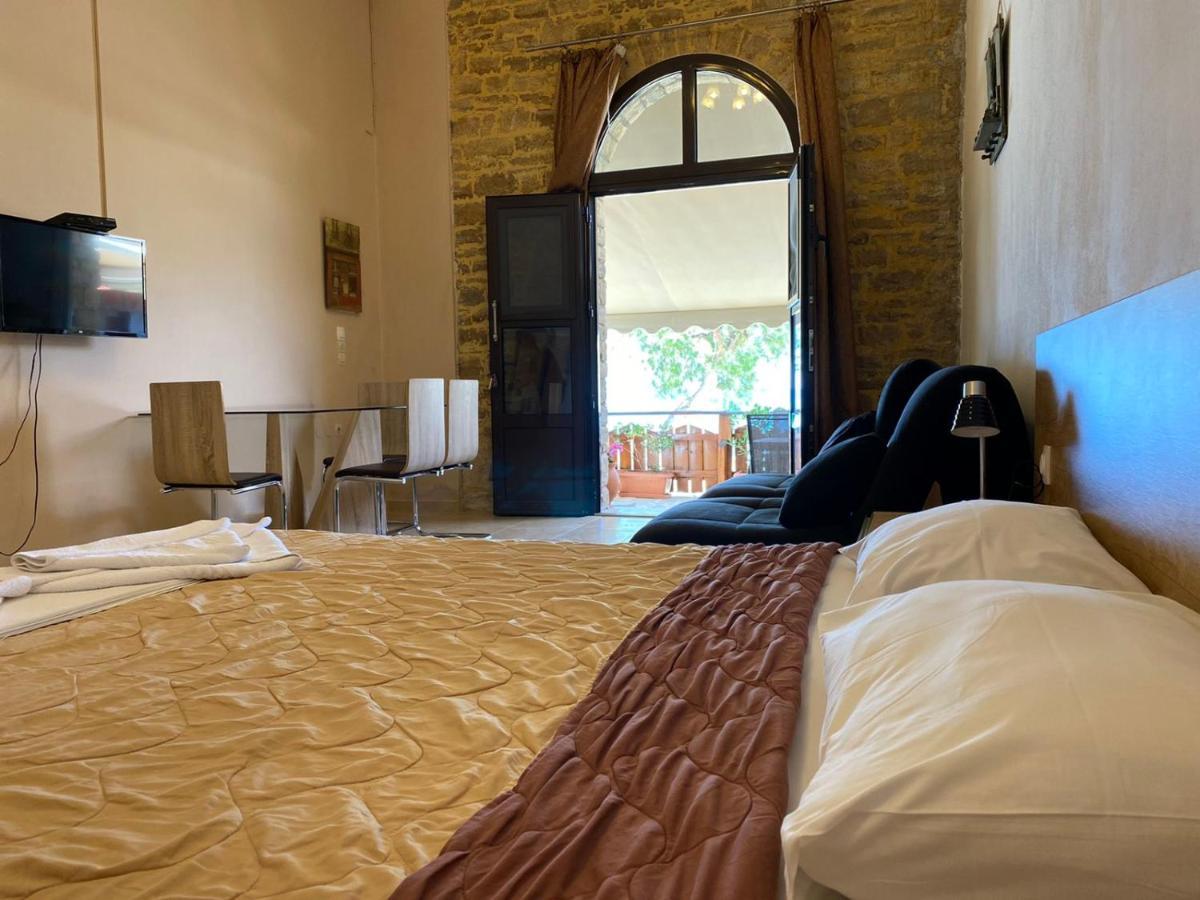 Apanemia Rooms Triopetra Buitenkant foto